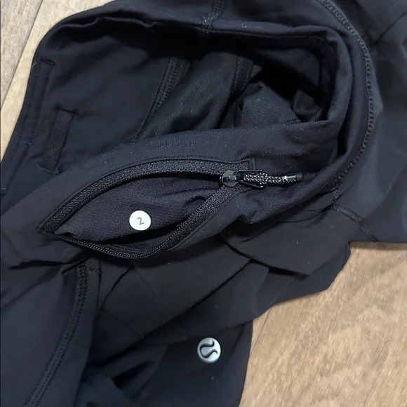 Lululemon Speed Up Short Lined Black - Picture 6 of 6